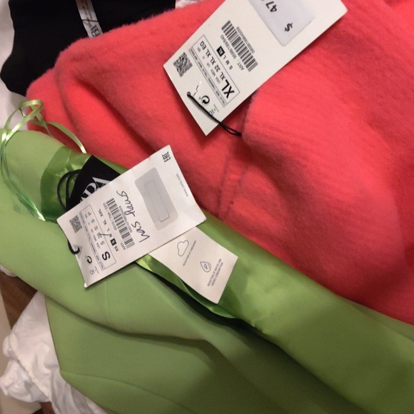 Zara Lot of 12 items with flaws but wearable - Picture 9 of 9